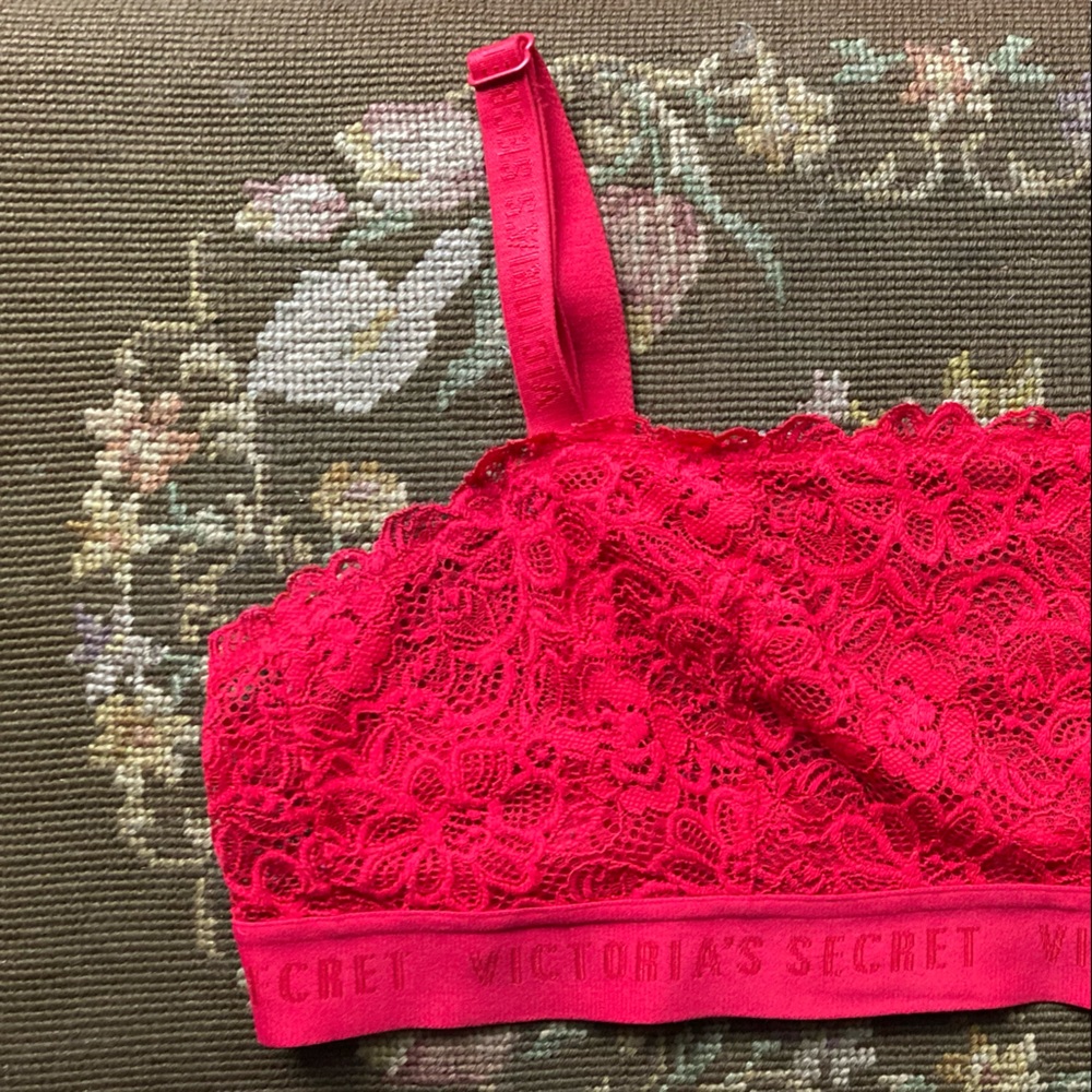 Red Victoria’s Secret Lace Bandeau Bralette with Clasp